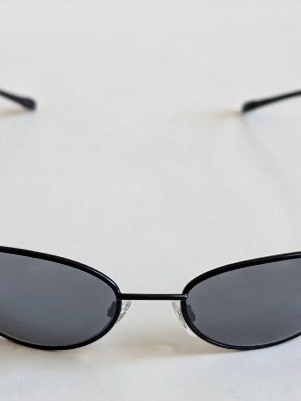 NWT Vintage 90's Large Oval Metal Sport Sunglasses (M. Black)